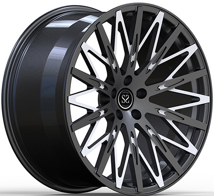 22x9.5/ET 12/22x11ET 32 PCD 5x112/CB 66.6 총 금속 및 흰색 얼굴 벨트 BMW 760e 2023