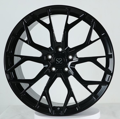 21x10와 21x12는 1개의 PC monoblock에 의하여 위조된 변죽 페라리 바퀴를 후에 광을 냅니다